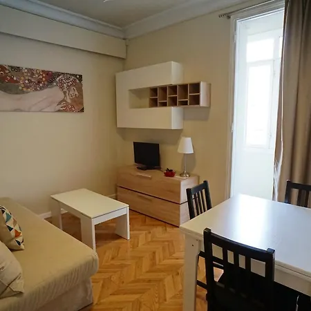 Barcelona4seasons - Sagrada Familia Apartment