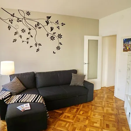 Barcelona4seasons - Sagrada Familia Apartment